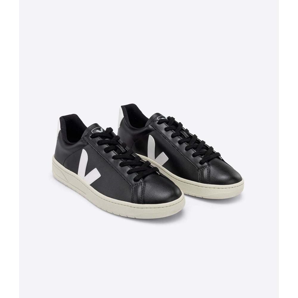 Women's Veja URCA CWL Sneakers Black/White | SG 627PJJ